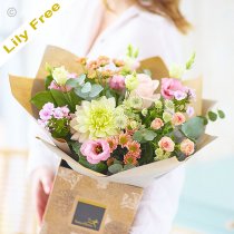 Lily free summer classic hand tied Code: LFHHTU1 | National delivery and local delivery or collect from shop