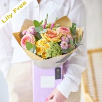Lily free summer classic gift box Code: LFHGBOXU1 | National delivery and local delivery or collect from shop